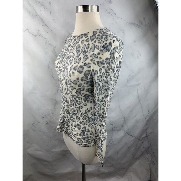 Lord Taylor Women Extra Fine pure Merino Wool Sweater Gray White Sz S P Cheetah - Picture 7 of 10